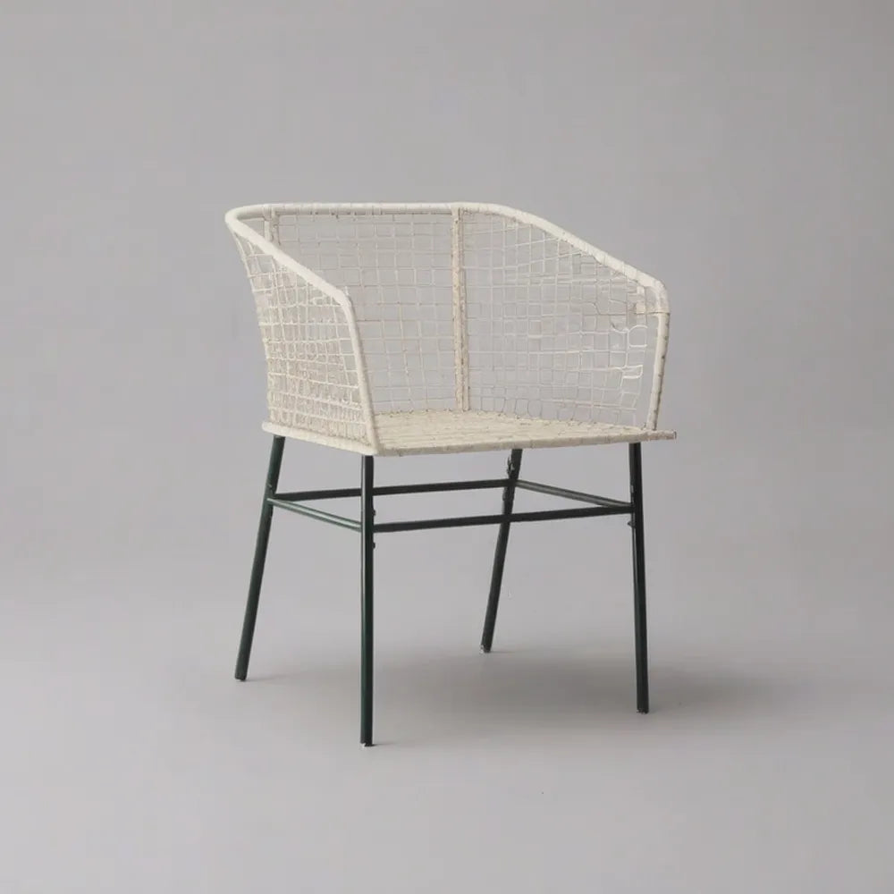 Krzesło ogrodowe, Biały, syntetyczny rattan krzesło ogrodowe z czarną stalową strukturą 68x72x82 cm